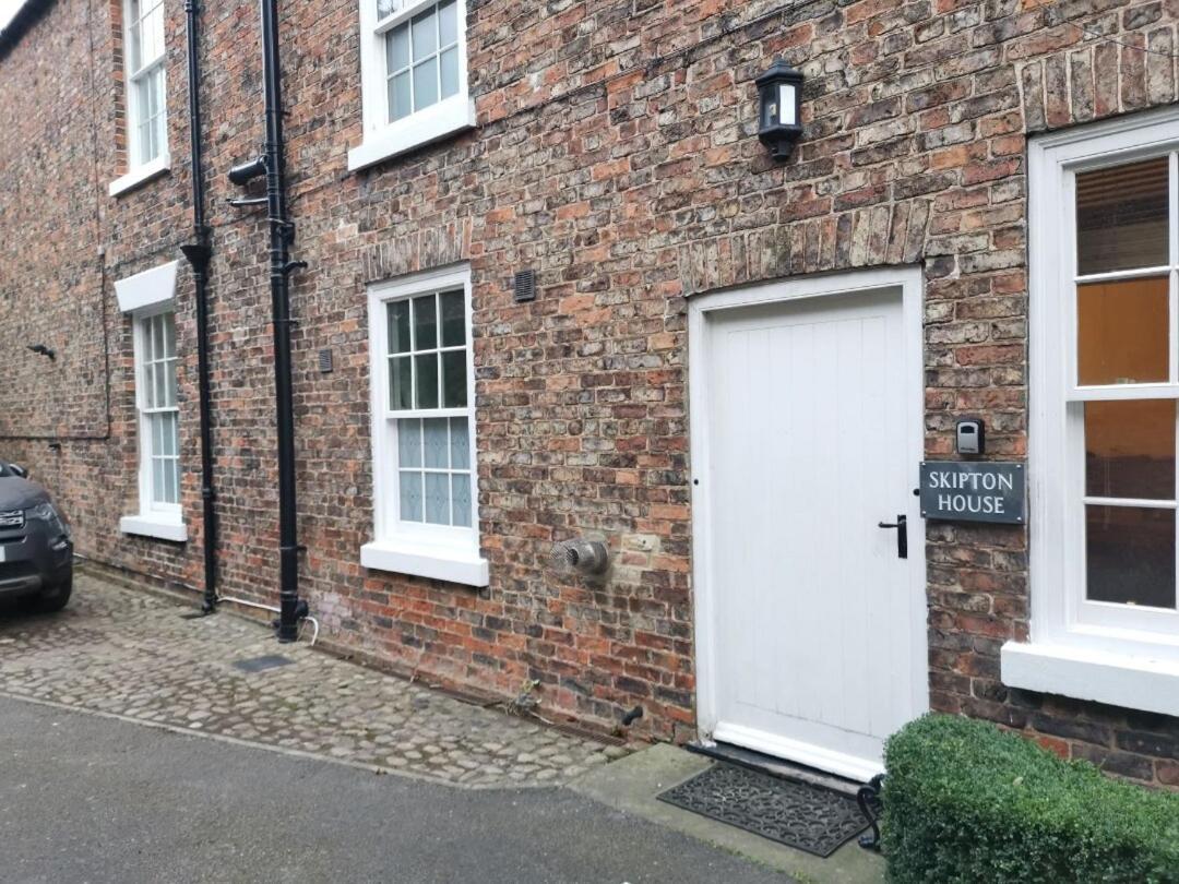 Skipton House Annex Thirsk Bagian luar foto